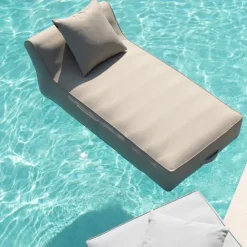 Matelas bain de soleil gonflable avec pompe
