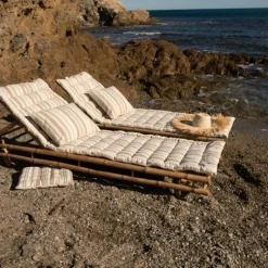 Matelas bain de soleil matelassé à rayures