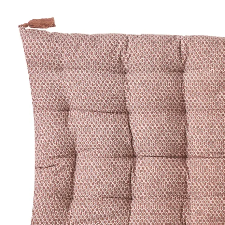 Matelas de sol à pompons