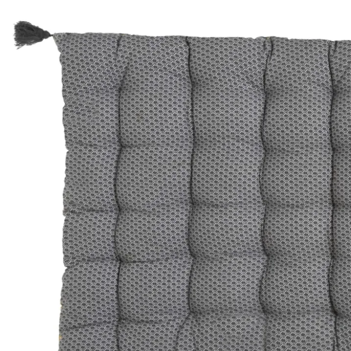 Matelas de sol à pompons