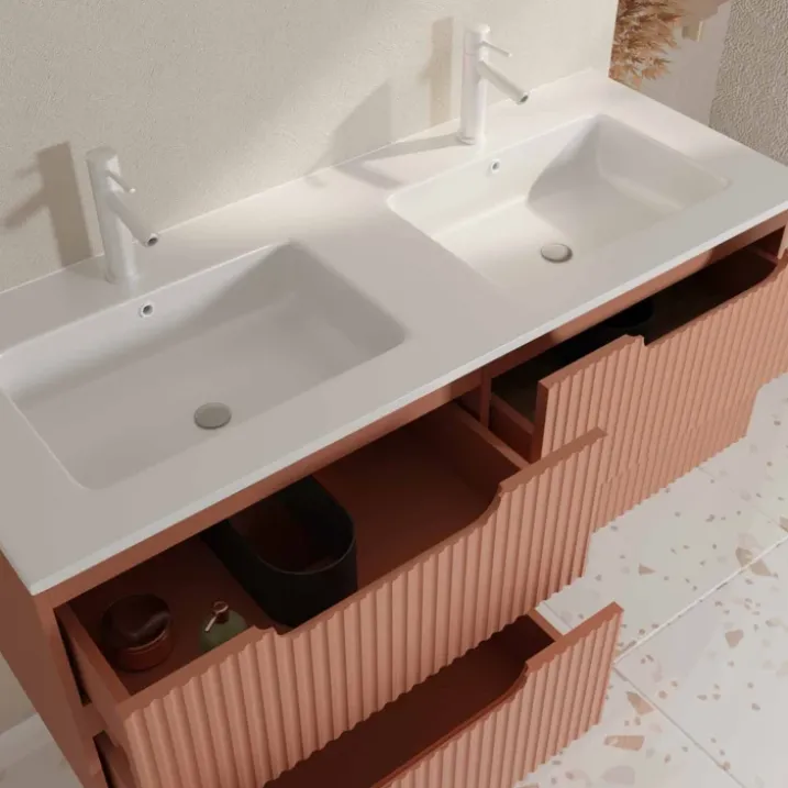 Meuble de salle de bain double vasque encastrée avec façade ondulée et rangements spacieux
