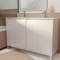 Meuble de salle de bains double vasque avec 4 portes