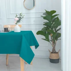 Nappe carrée et enduite antitache