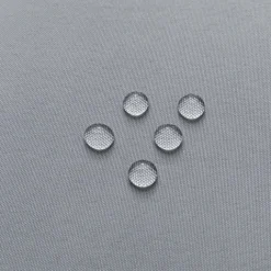 Nappe carrée et enduite antitache
