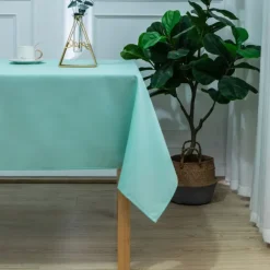 Nappe carrée et enduite antitache