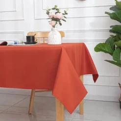 Nappe carrée et enduite antitache