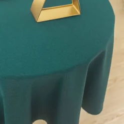 Nappe ronde infroissable et anti-tâches