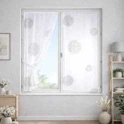 Paire de petits voilages blancs brodés ronds mêlés