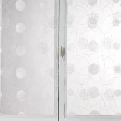 Paire de petits voilages droits en organza brodé