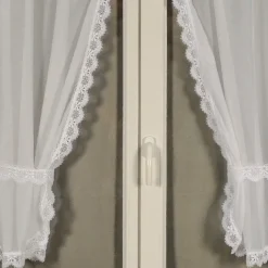 Paire de rideaux bonne femme à bord macramé