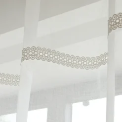 Paire de voilages avec ruban macramé