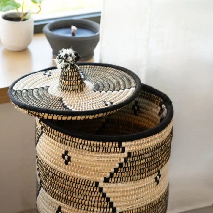 Panier à linge motifs ethniques en fibres naturelles