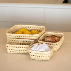 Panier rectangle en feuille de palmier