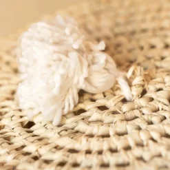 Panière a linge ajourée couvercle pompon