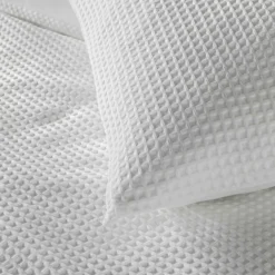 Parure de lit en microfibre gaufrée motif nid d’abeille