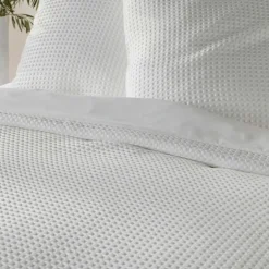 Parure de lit en microfibre gaufrée motif nid d’abeille