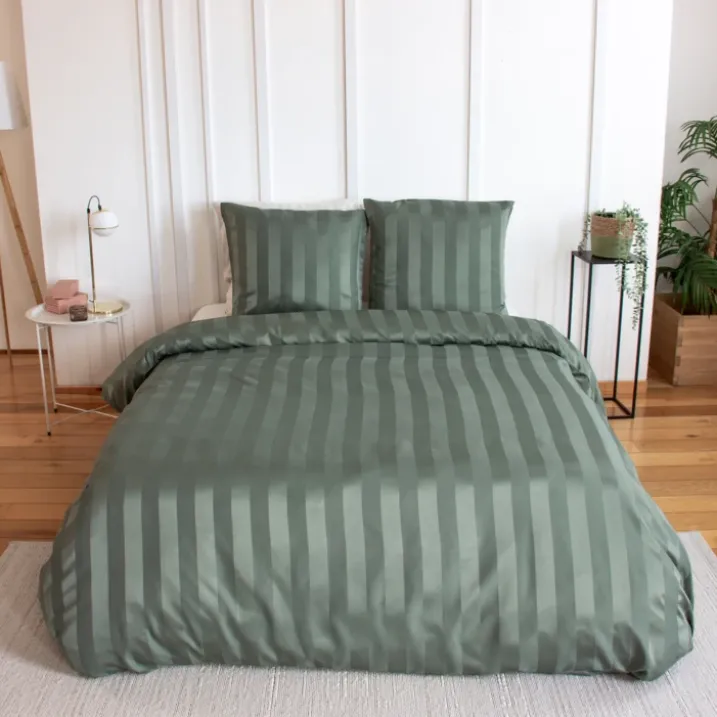 Parure de lit 3 pièces satin à fines rayures housse + taies