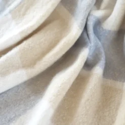 Plaid à carreaux aspect mohair avec franges