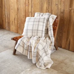 Plaid à carreaux effet mohair avec dos sherpa