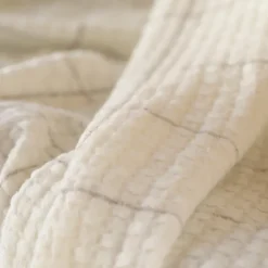 Plaid doux gaufré à carreaux