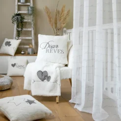 Plaid effet peau de mouton avec motif cœur