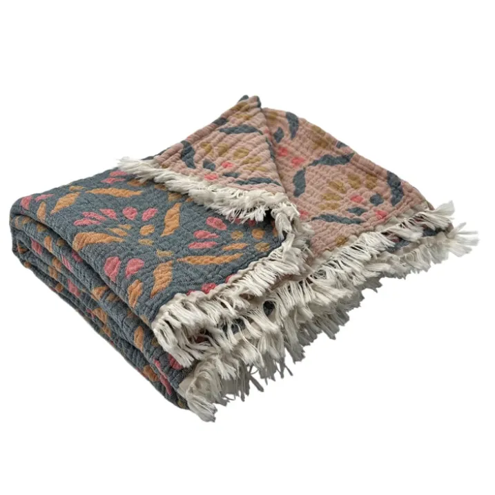 Plaid en gaze de coton lavée à motif végétal