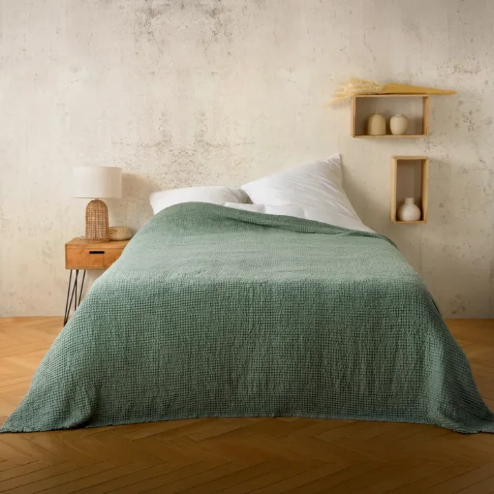 Plaid ou couvre lit 100%coton nid d’abeille