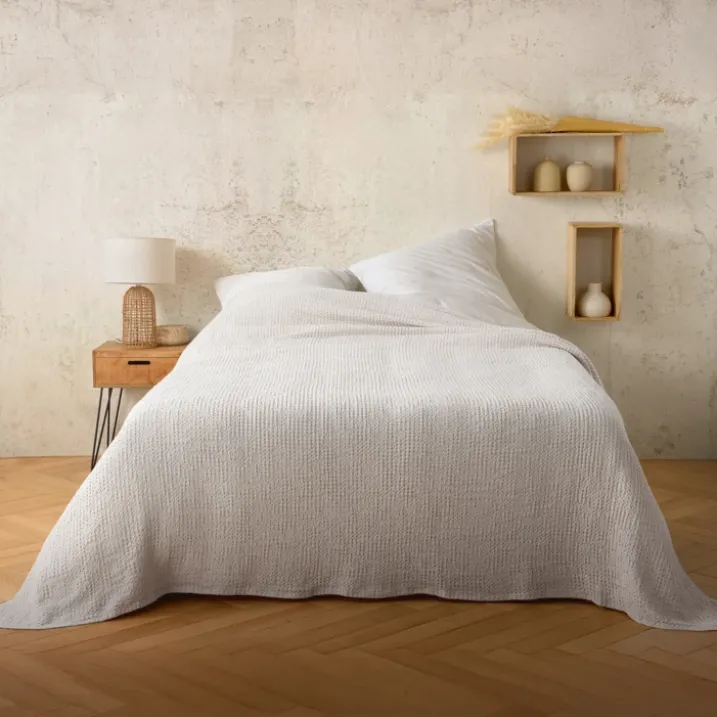 Plaid ou couvre lit 100%coton nid d’abeille