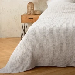 Plaid ou couvre lit 100%coton nid d’abeille