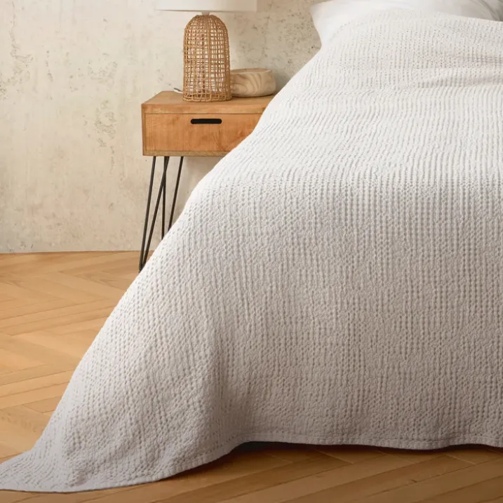 Plaid ou couvre lit 100%coton nid d’abeille
