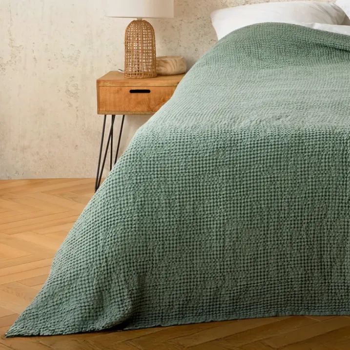 Plaid ou couvre lit 100%coton nid d’abeille