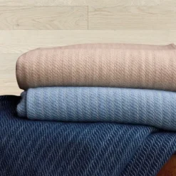 Plaid ou couvre-lit 100% laine