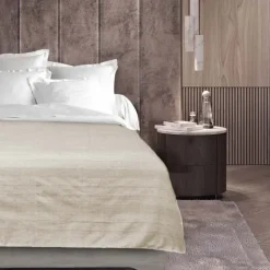 Plaid uni en polycoton pour canapé ou lit
