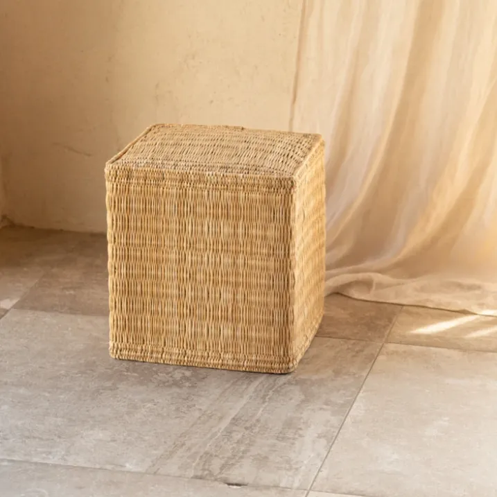 Pouf en paille tressée fait main