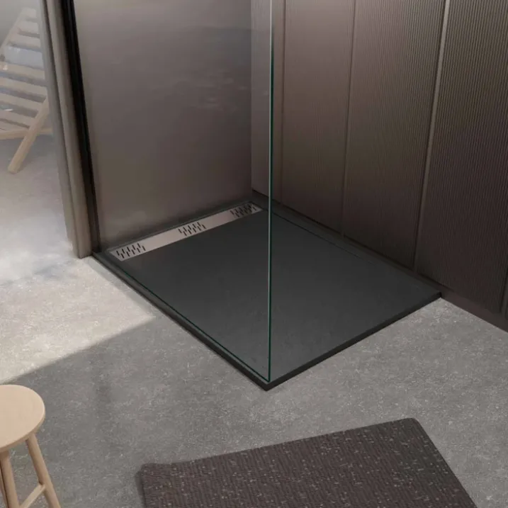 Receveur de douche extra-plat en résine effet pierregrille linéaire chrome