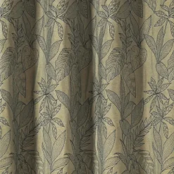 Rideau aux feuilles stylisées