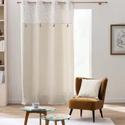 Rideau à œillets polycoton avec top floral et pompons