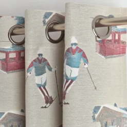 Rideau jacquard à œillets avec motifs skieurs et sapins