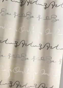 Rideau jacquard à imprimé d’écritures