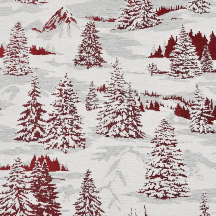 Rideau montagne sapins enneigés