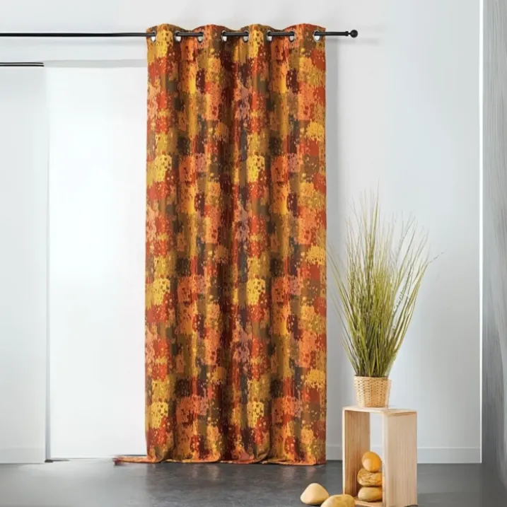 Rideau tamisant aux impressions mêlées