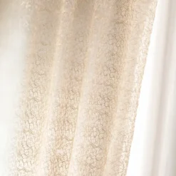 Rideau voilage broderie ton sur ton