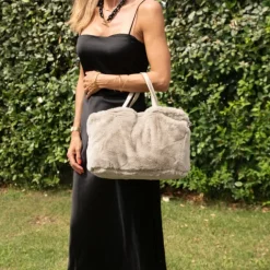 Sac imitation fourrure anse et bandoulière amovible
