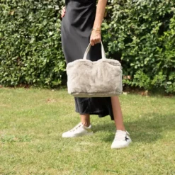 Sac imitation fourrure anse et bandoulière amovible