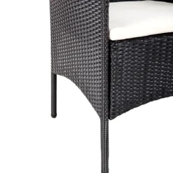 Salon détente 4 pièces avec coussins