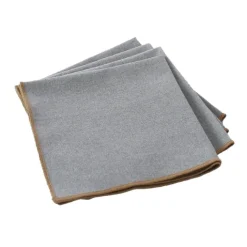 Serviette de table unie et bourdonnée