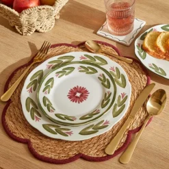 Set de table en jonc tressé à forme florale