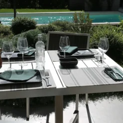 Set de table lavable à fines rayures