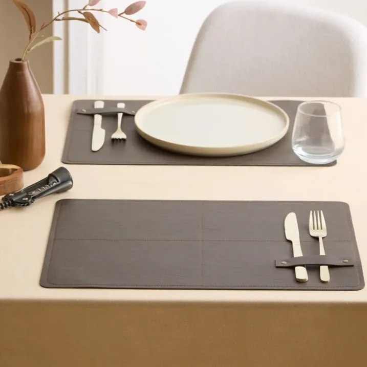 Set de table rectangulaire avec porte-couverts intégré