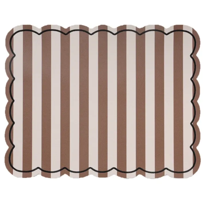 Set de table rectangulaire à rayures avec bords ondulés